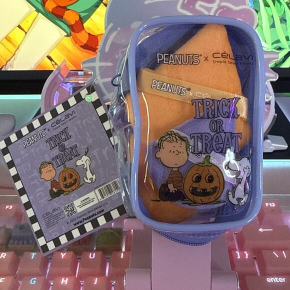 Peanuts x Celavi Makeup Puffs Set 4 Travel Bag Keychain Trick Treat Halloween - Picture 6 of 16